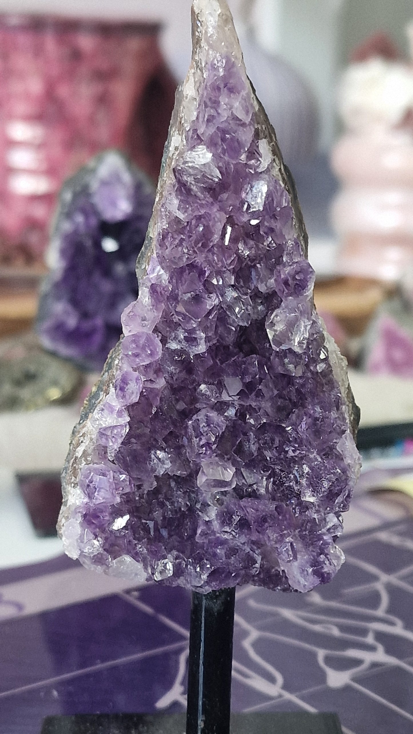 Amethyst auf Ständer