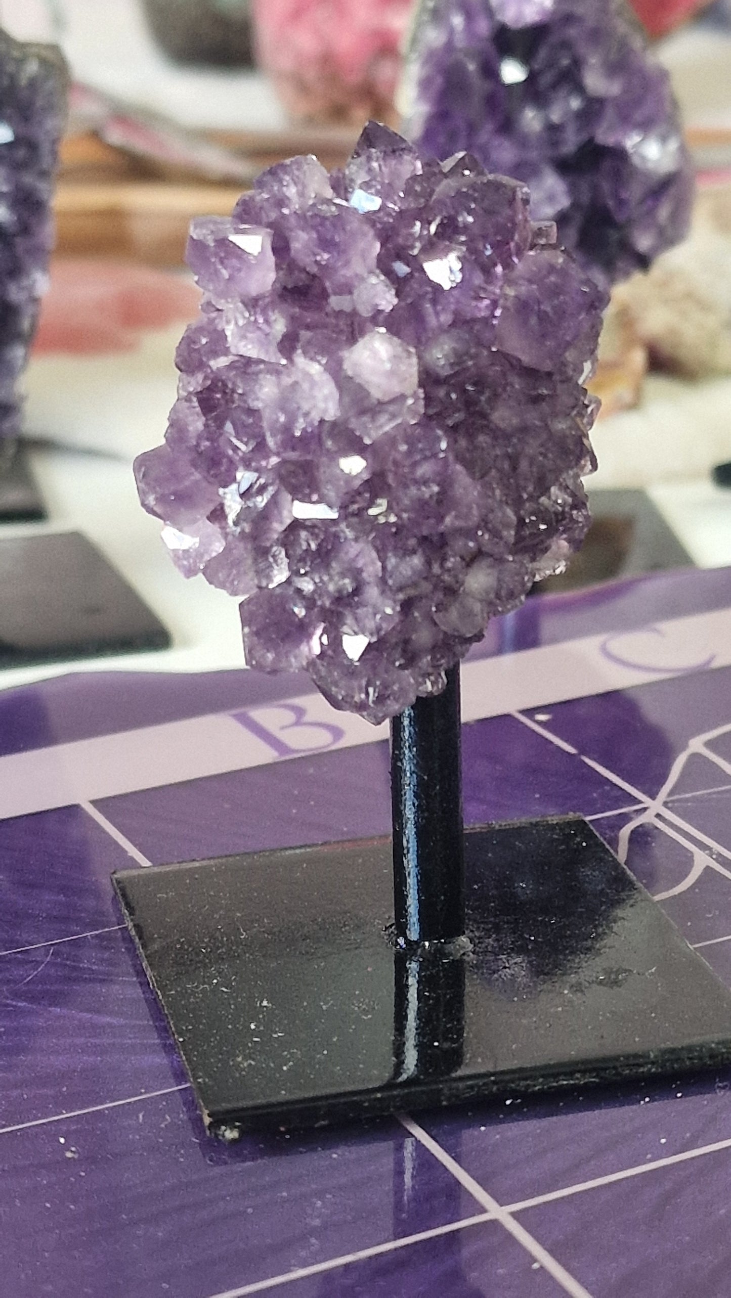 Amethyst auf Ständer