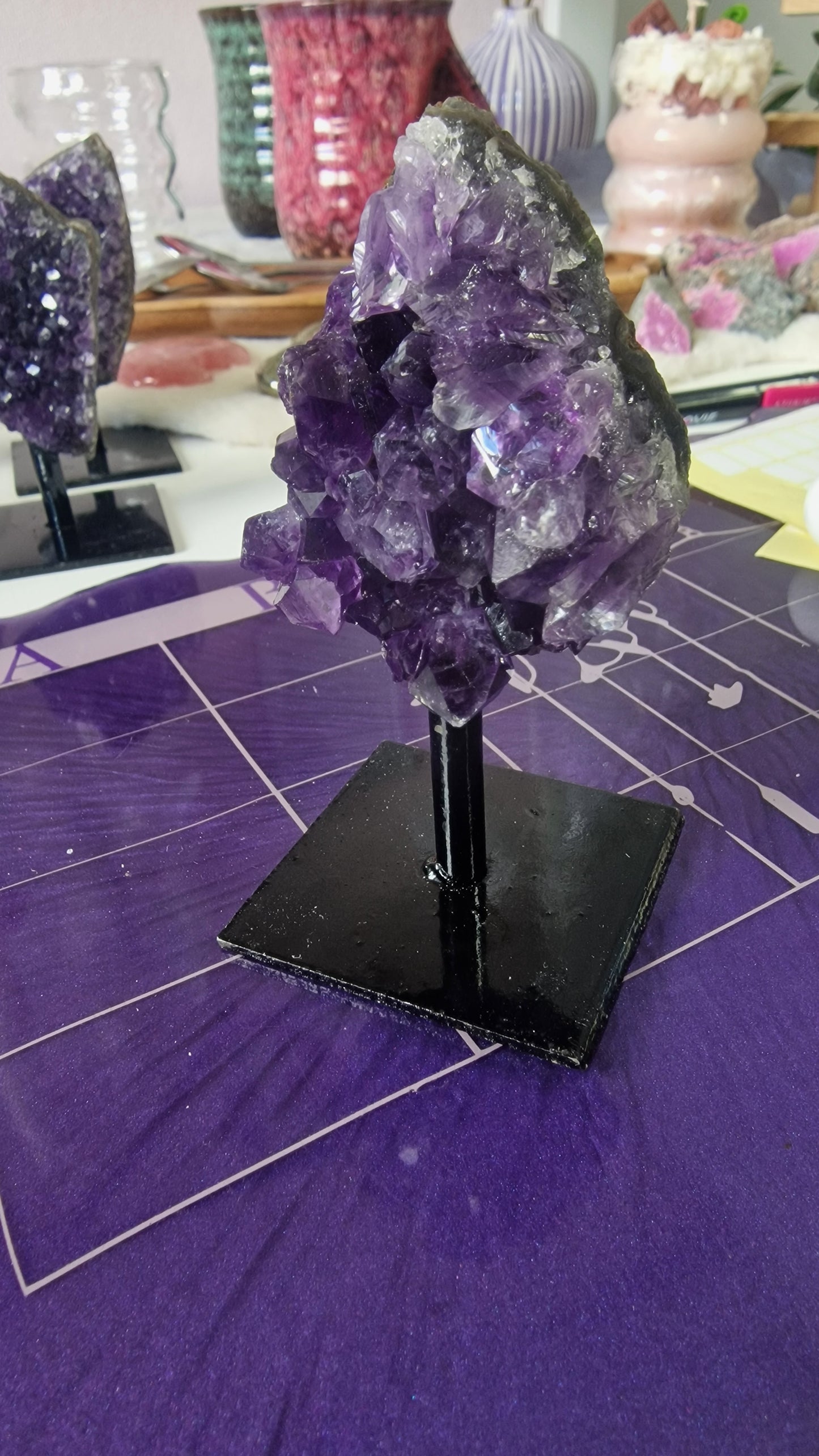 Amethyst auf Ständer